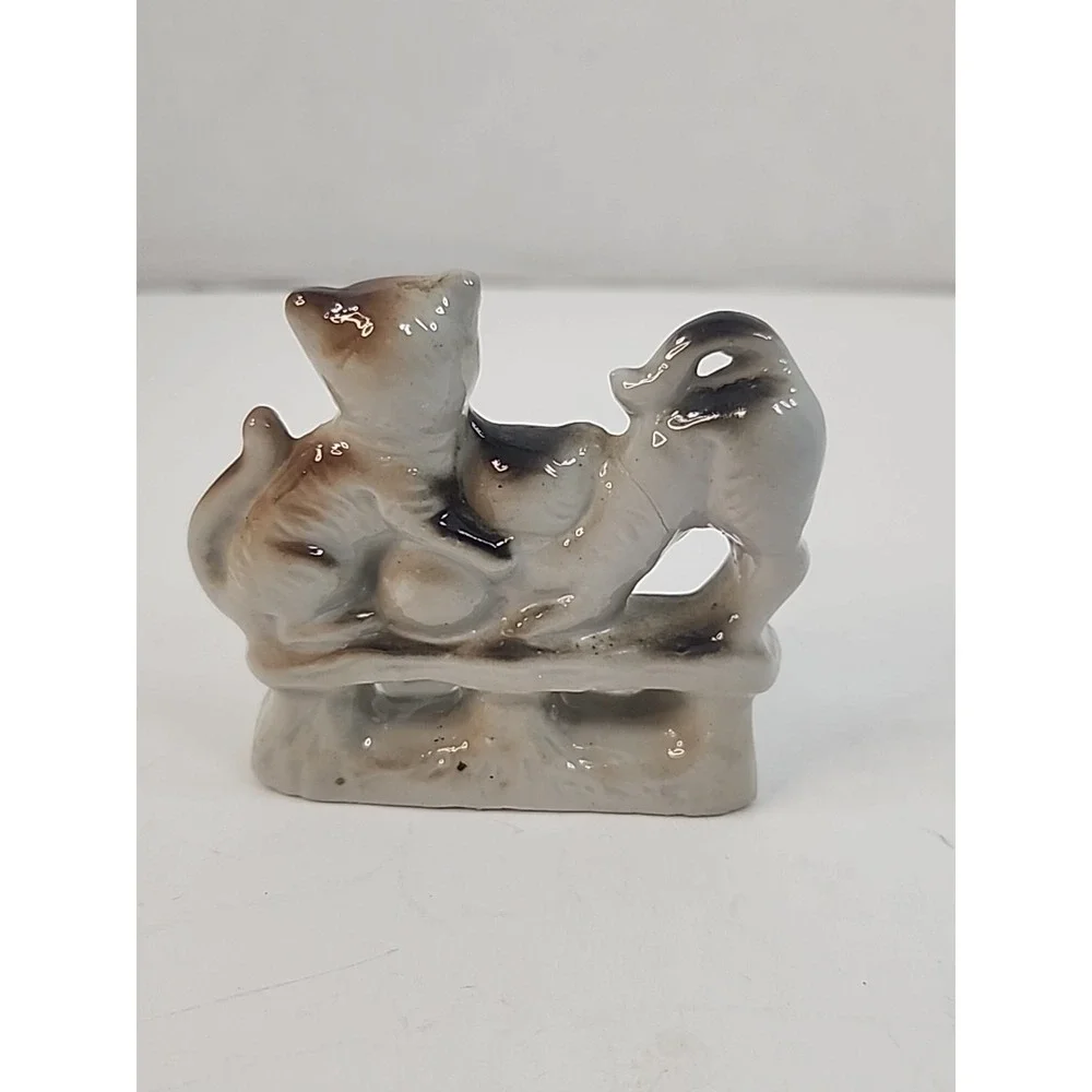 Vintage Cats On A Bench Japanese‎ Porcelain Ceramic Figurine 3.5